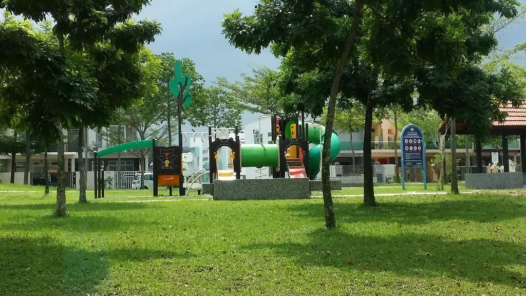 The Loft Guesthouse Bukit Indah Jb Johor Bahru Alloggio in famiglia